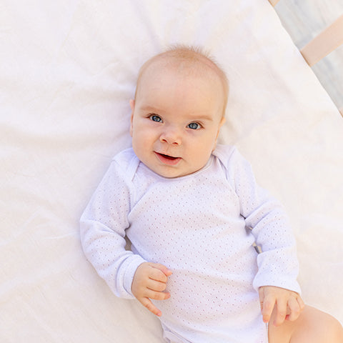 Un plan incliné pour améliorer le sommeil de bébé – BB Malin