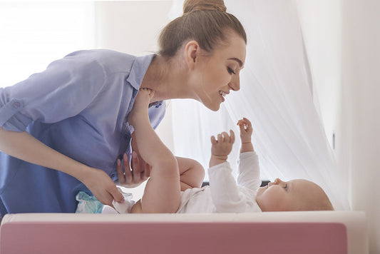 Avec quoi nettoyer bébé pour le change ?
