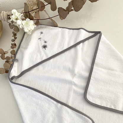 BB Kit hygiène naissance Bio Bavoirs + Cape de bain Jeune Pousse