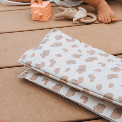 Tapis à langer pliant 40x58 cm - Matelas à langer nomade PVC - Léopard