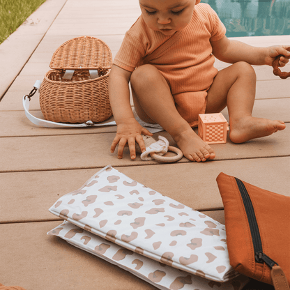 Tapis à langer pliant 40x58 cm - Matelas à langer nomade PVC - Léopard