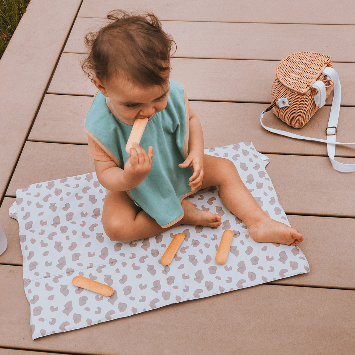 Tapis à langer pliant 40x58 cm - Matelas à langer nomade PVC - Léopard