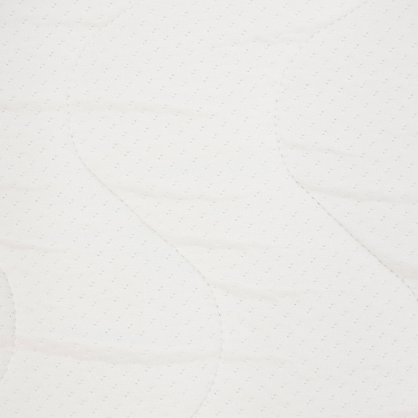 Gros plan de la housse matelas bébé maxi confort 60x120cm 12 cm