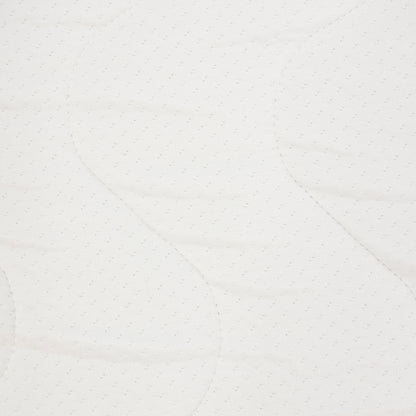 Gros plan de la housse matelas bébé maxi confort 60x120cm 12 cm