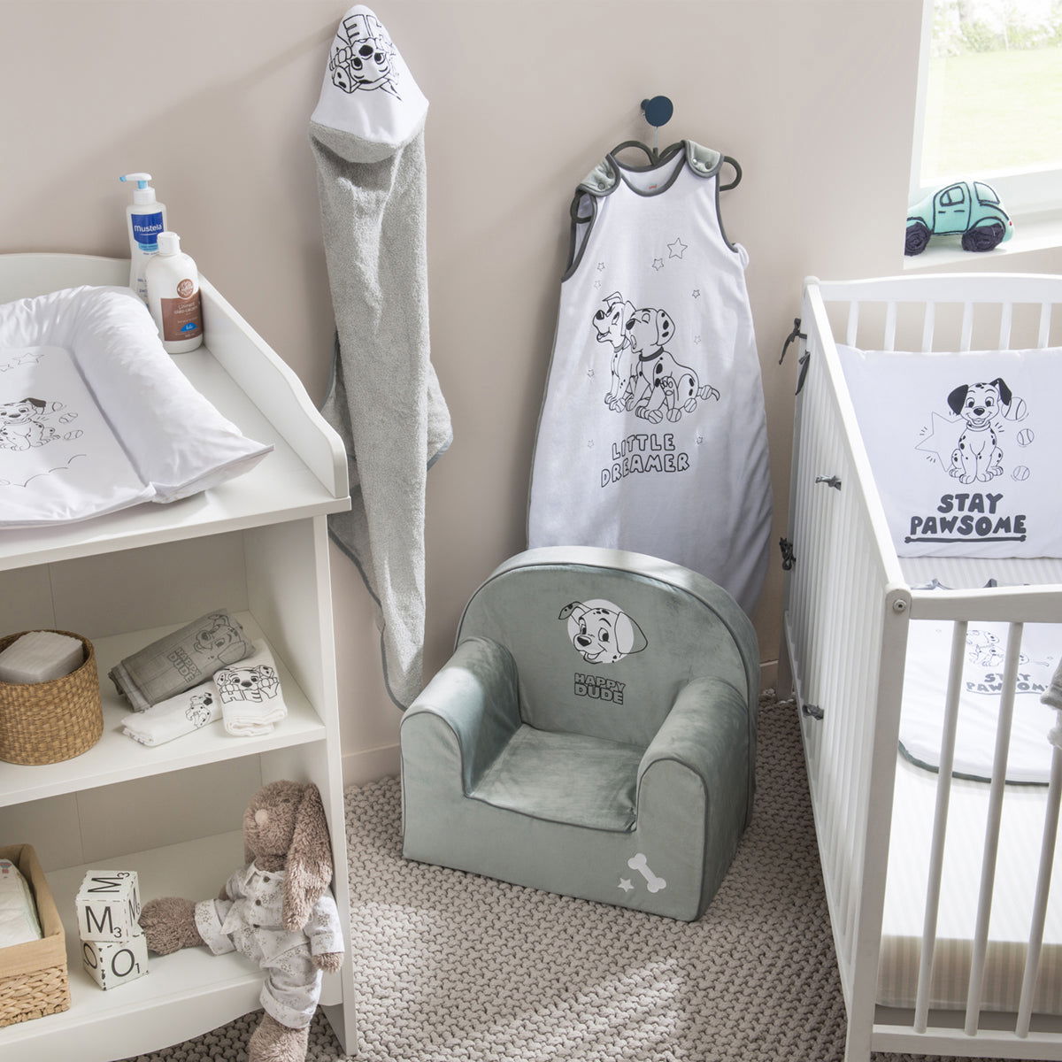 Fauteuil enfant droit en velours 101 Dalmatiens - 12 mois - BB Malin