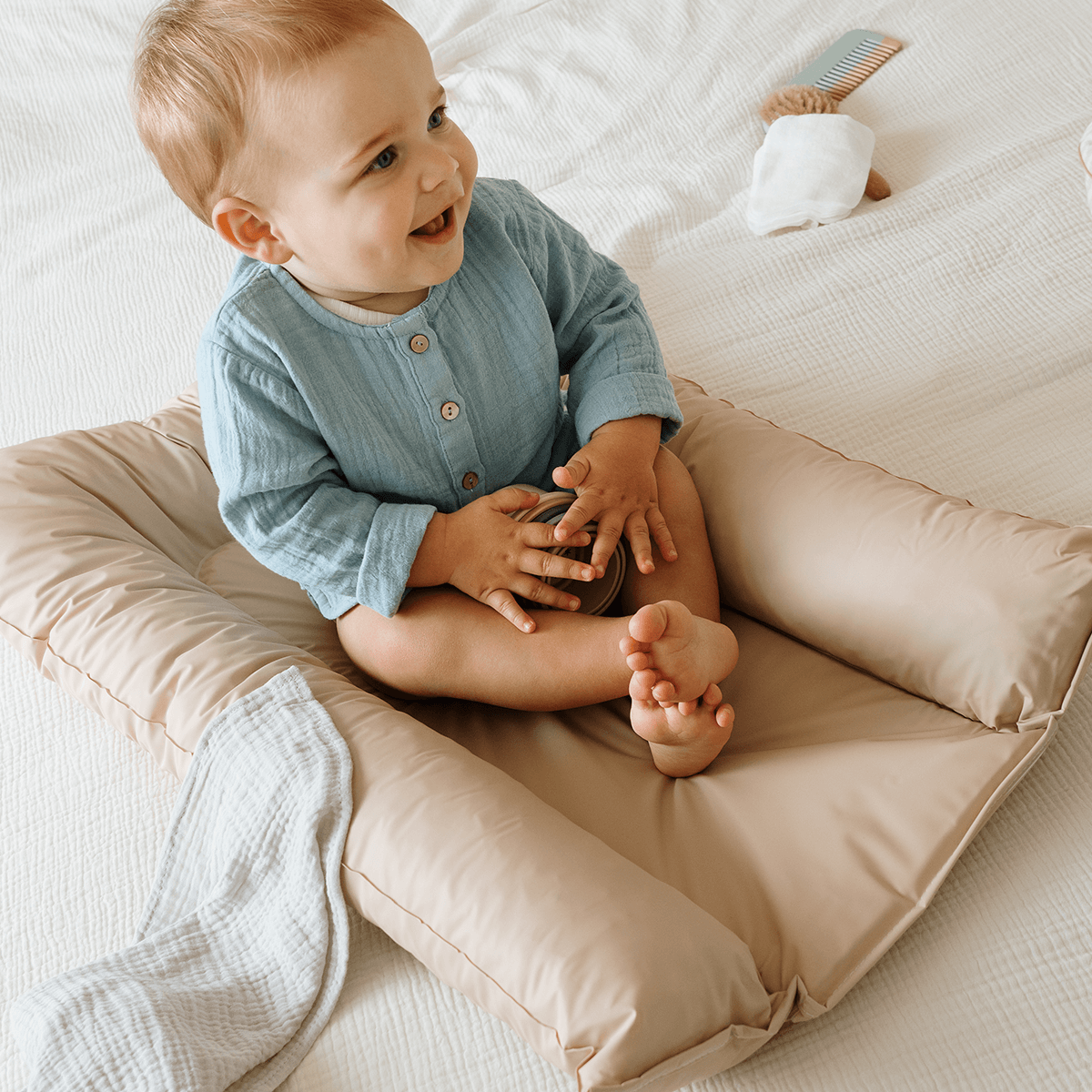Matelas à langer Flocons 50x70 cm - Matelas à langer pour bébé en PVC - Noisette