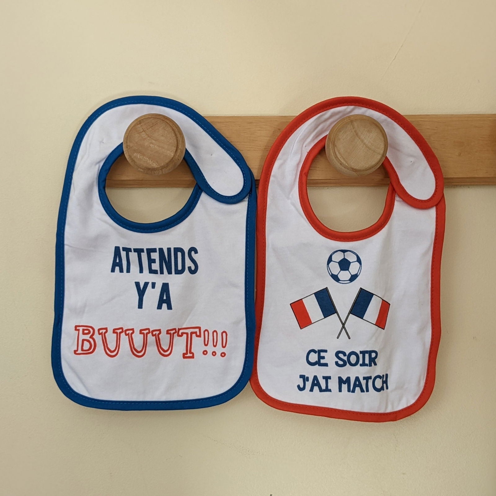 Lot de 2 bavoirs naissance Foot - BB Malin